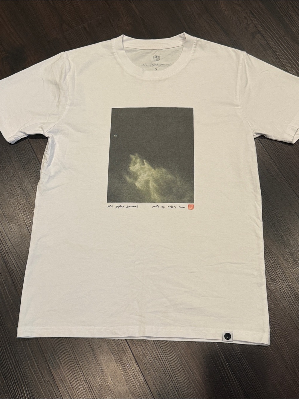 White Short-Sleeve Graphic Crewneck Tee with Subtle Night Sky Print